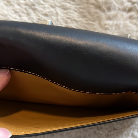 Coach 1941 souvenir wristlet/crossbody 3 charms included on bag GUC RARE 🚨 - Picture 12 of 16